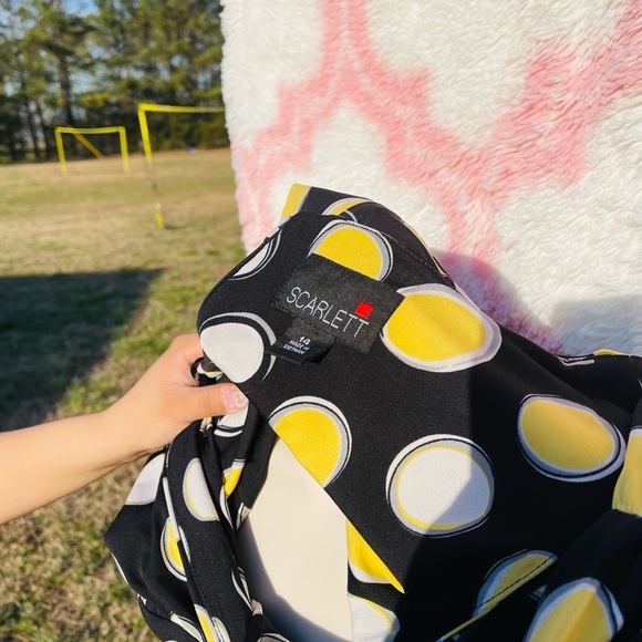 Women’s dress size14. Like new condition - Picture 2 of 2